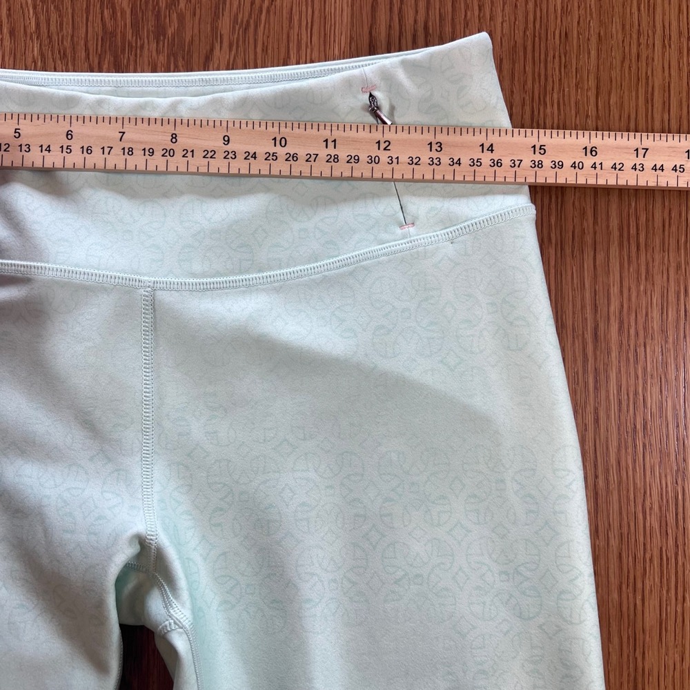 CALIA by Carrie Underwood Essential Capri Leggings Medium Mint Landscape A5 - Picture 4 of 5